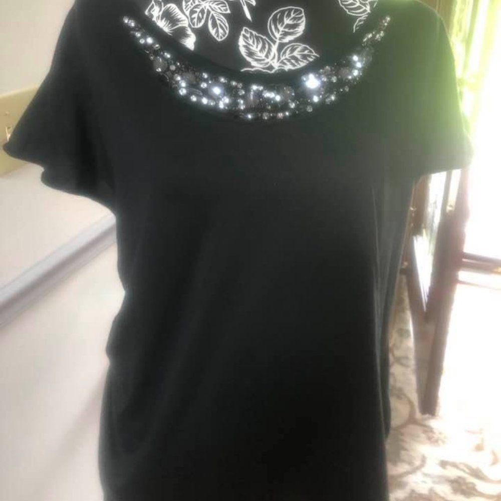 Ladies 1X Black top